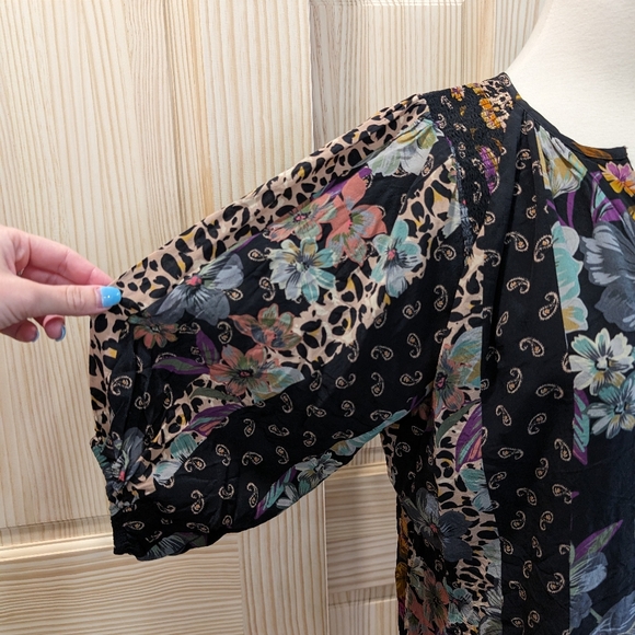 Johnny Was Jade collection Zane Easy silk dark floral blouse - Picture 6 of 8